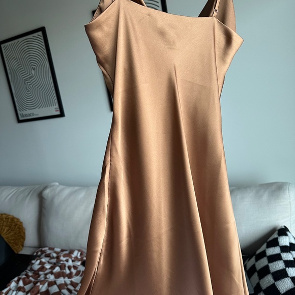 Dynamite DANI brown satin mini dress - Picture 3 of 3